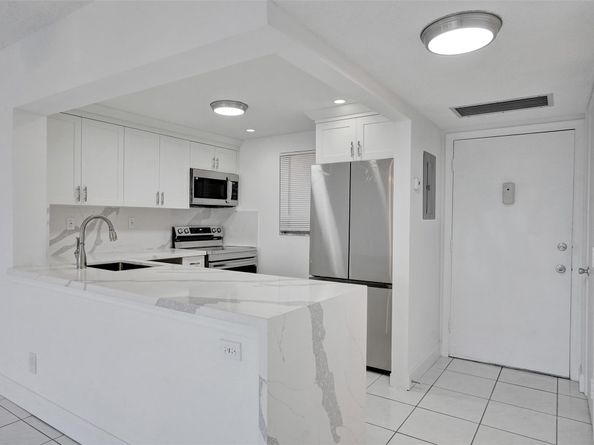 801 S Federal Hwy 405, Pompano Beach FL 33062