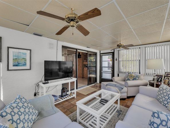 2260 Seagrape Cir, Coconut Creek FL 33066