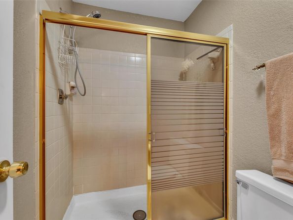 2260 Seagrape Cir, Coconut Creek FL 33066