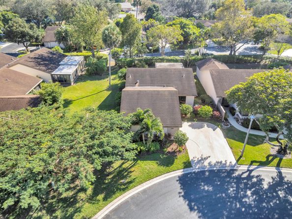 2260 Seagrape Cir, Coconut Creek FL 33066