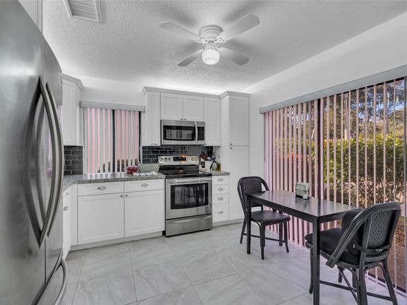 2260 Seagrape Cir, Coconut Creek FL 33066