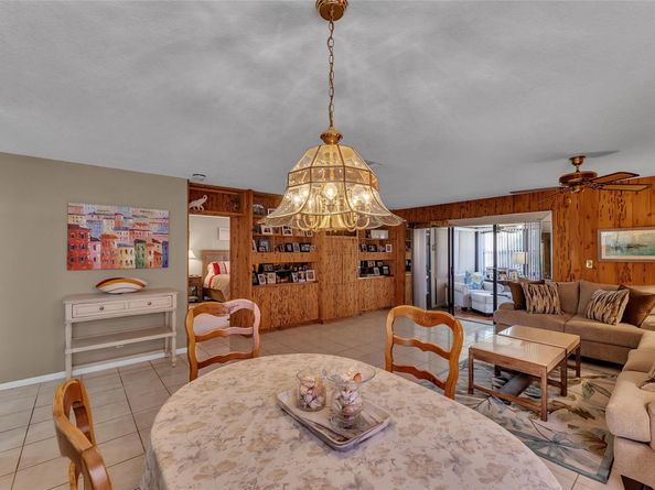 2260 Seagrape Cir, Coconut Creek FL 33066