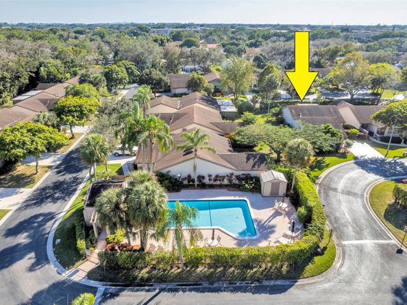 2260 Seagrape Cir, Coconut Creek FL 33066