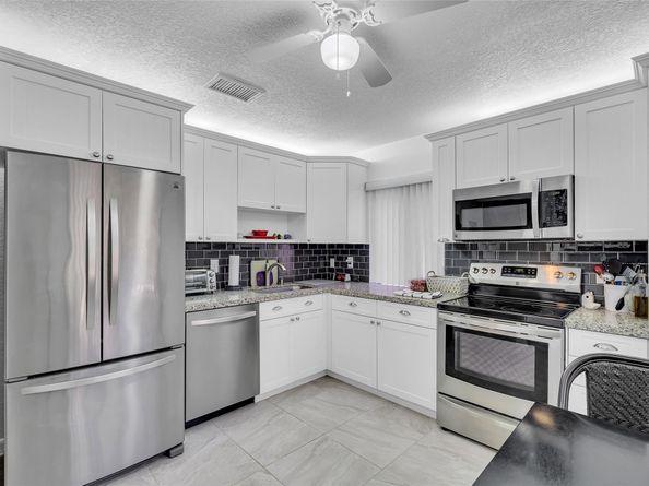 2260 Seagrape Cir, Coconut Creek FL 33066