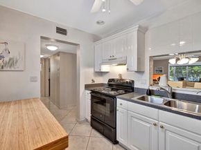 4270 NW 40th St 302, Lauderdale Lakes FL 33319