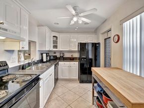 4270 NW 40th St 302, Lauderdale Lakes FL 33319