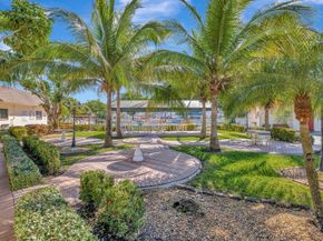 4270 NW 40th St 302, Lauderdale Lakes FL 33319