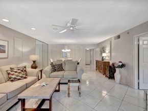 4270 NW 40th St 302, Lauderdale Lakes FL 33319