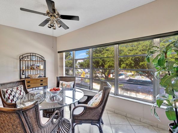 4270 NW 40th St 302, Lauderdale Lakes FL 33319