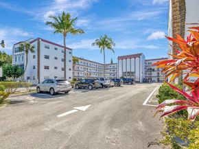 4270 NW 40th St 302, Lauderdale Lakes FL 33319