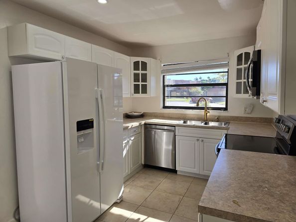 9111 Orchid Tree Ln 135, Pembroke Pines FL 33024
