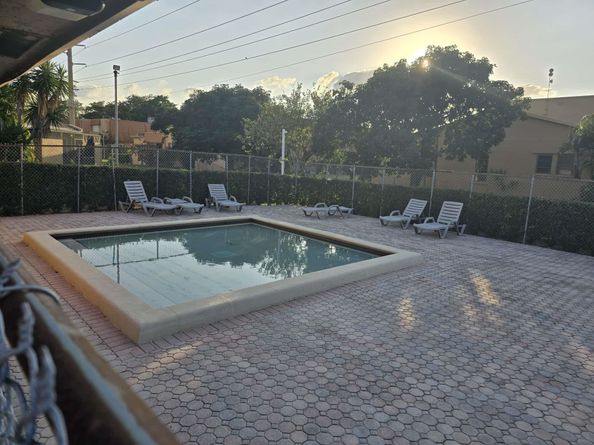 9111 Orchid Tree Ln 135, Pembroke Pines FL 33024