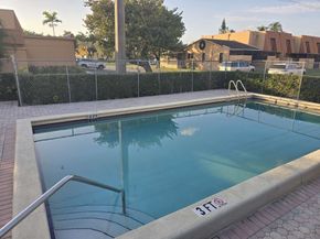 9111 Orchid Tree Ln 135, Pembroke Pines FL 33024