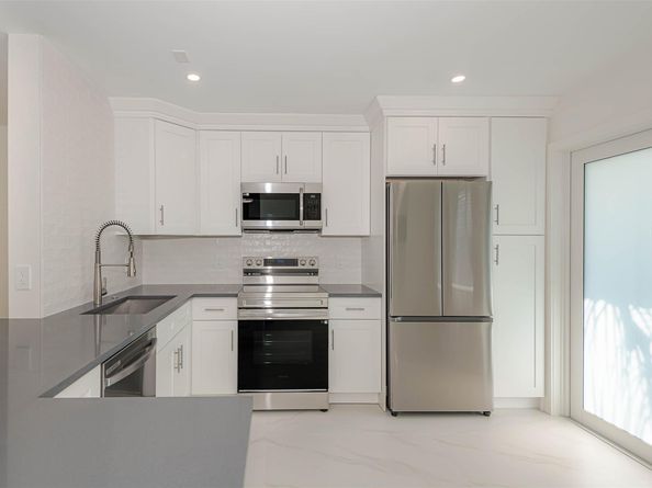 1425 Atlantic Shores Blvd 101, Hallandale Beach FL 33009