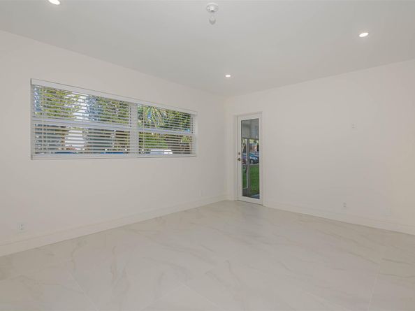 1425 Atlantic Shores Blvd 101, Hallandale Beach FL 33009
