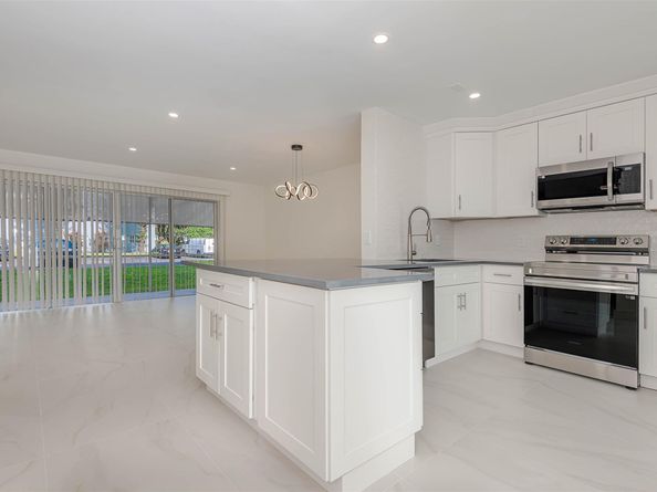 1425 Atlantic Shores Blvd 101, Hallandale Beach FL 33009
