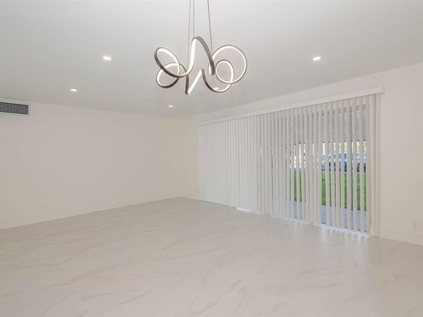 1425 Atlantic Shores Blvd 101, Hallandale Beach FL 33009