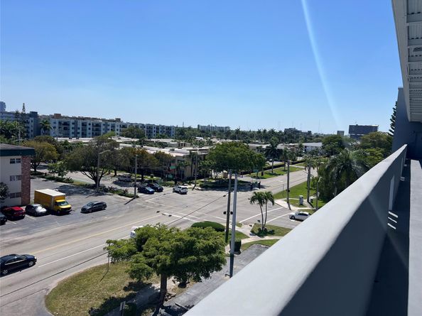 1425 Atlantic Shores Blvd 101, Hallandale Beach FL 33009