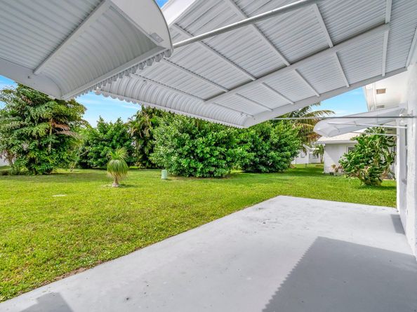 2012 SW 15th Street, Boynton Beach FL 33426