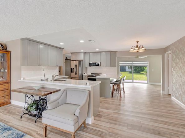 2012 SW 15th Street, Boynton Beach FL 33426