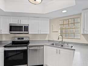 154 Weybridge Circle B, Royal Palm Beach FL 33411