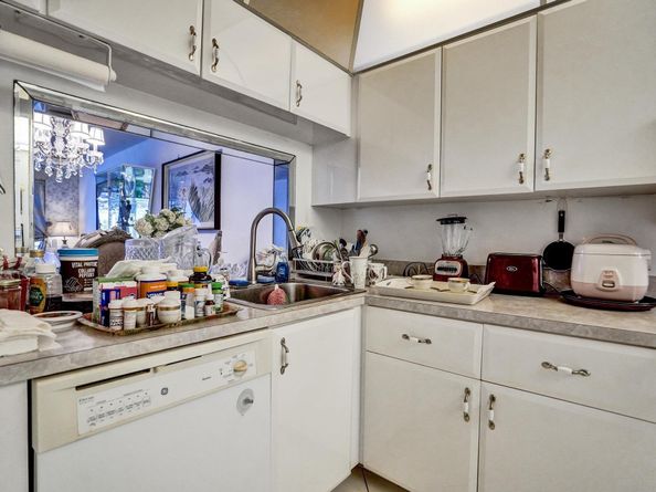 9340 Lagoon Pl 209, Davie FL 33324