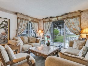 9340 Lagoon Pl 209, Davie FL 33324
