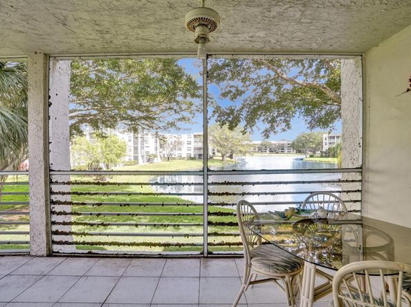 9340 Lagoon Pl 209, Davie FL 33324
