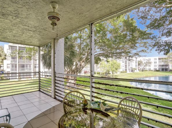 9340 Lagoon Pl 209, Davie FL 33324
