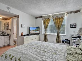 9340 Lagoon Pl 209, Davie FL 33324