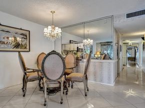 9340 Lagoon Pl 209, Davie FL 33324