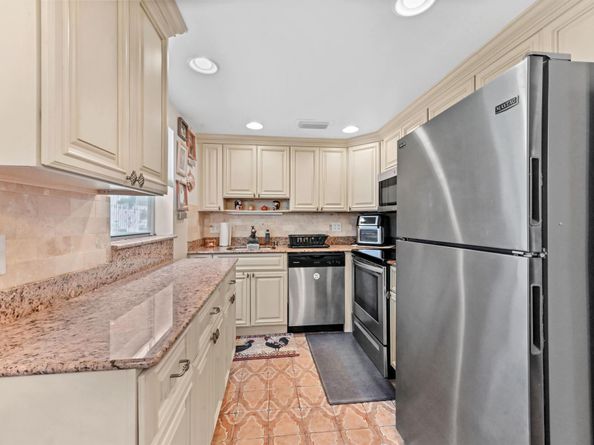 577 Monaco M, Delray Beach FL 33446