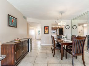 411 S Hollybrook Dr 203, Pembroke Pines FL 33025