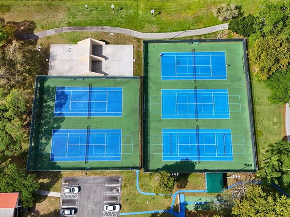 2309 S Cypress Bend Dr 515, Pompano Beach FL 33069