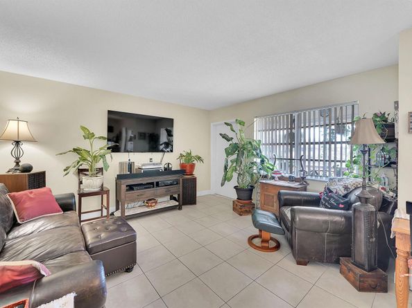 5300 Washington Street C316, Hollywood FL 33021