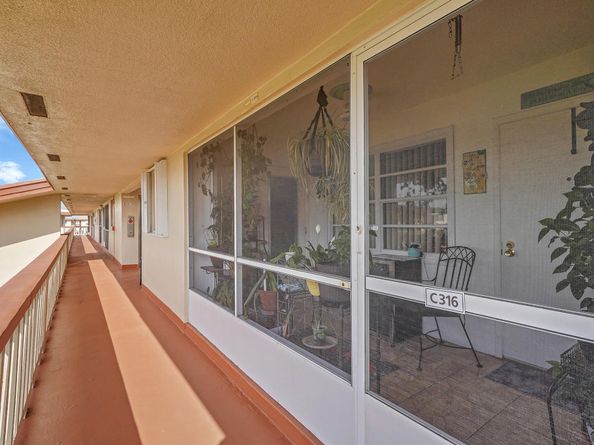 5300 Washington Street C316, Hollywood FL 33021