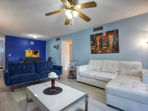 12012 Greenway Circle S 209, Royal Palm Beach FL 33411