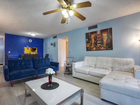 12012 Greenway Circle S 209, Royal Palm Beach FL 33411