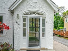 436 Saint Davids Avenue, Wayne PA 19087