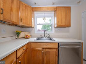 436 Saint Davids Avenue, Wayne PA 19087
