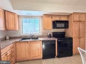 9921 Woodrow Street, Vienna VA 22181