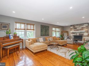 71 Oak Drive, Doylestown PA 18901