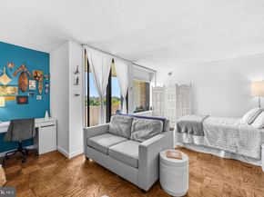 240 M Street SW E702, Washington DC 20024