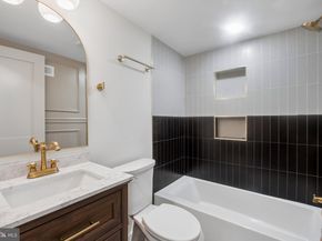 924 Cantrell Street, Philadelphia PA 19148