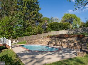 465 E State Street, Doylestown PA 18901