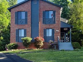 211 Keyes Court, Sterling VA 20164
