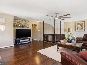 211 Keyes Court, Sterling VA 20164