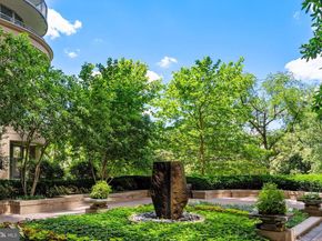 8220 Crestwood Heights 1517, Tysons VA 22102