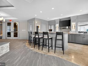 8220 Crestwood Heights 1517, Tysons VA 22102