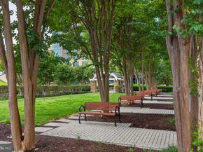 8220 Crestwood Heights 1517, Tysons VA 22102